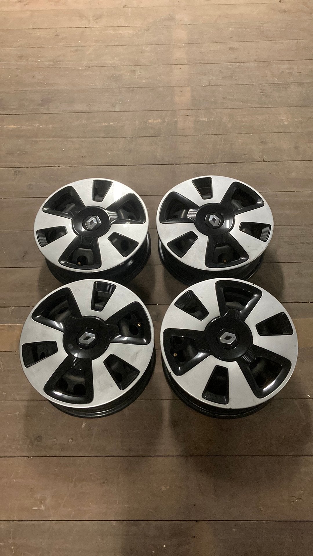 Stalen velgenset Renault Twingo vanaf 2014, Auto-onderdelen, Banden en Velgen, Ophalen, Gebruikt, 15 inch, Velg(en)