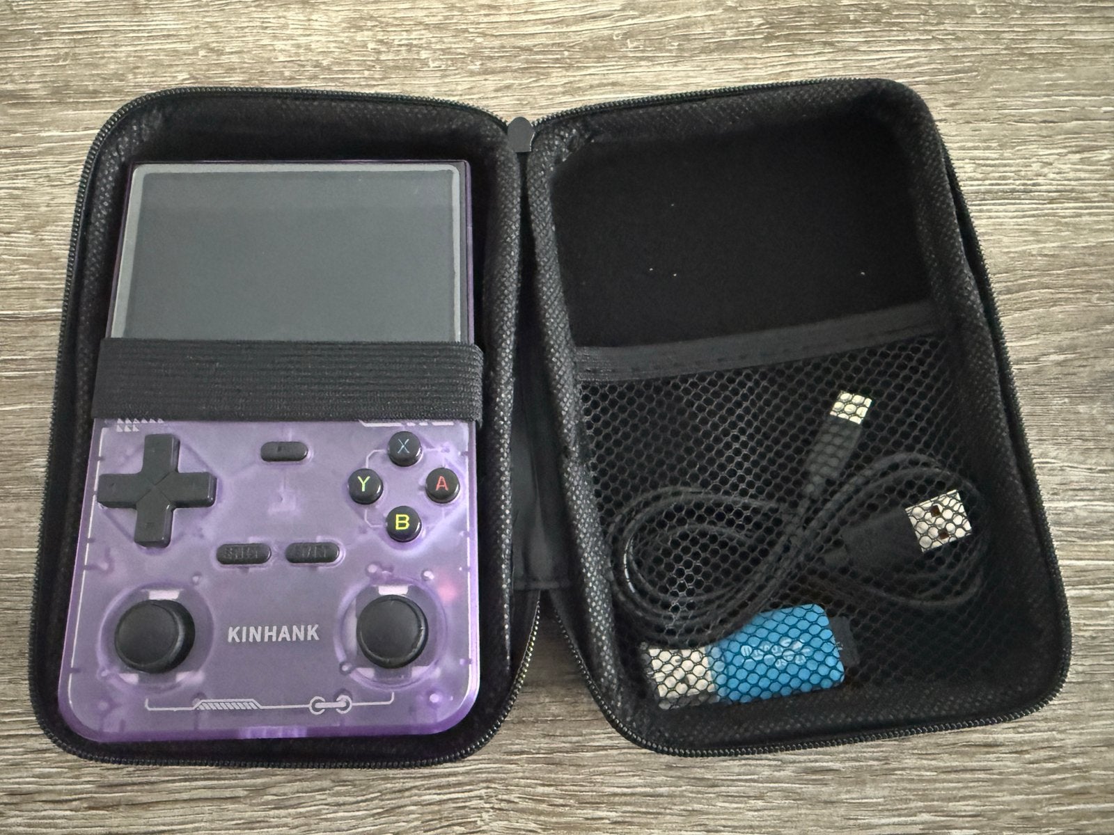 Kinhank K36 Retro Handheld Game Console (Purple) + Case, Ophalen of Verzenden, Zo goed als nieuw, Overige modellen, Met games