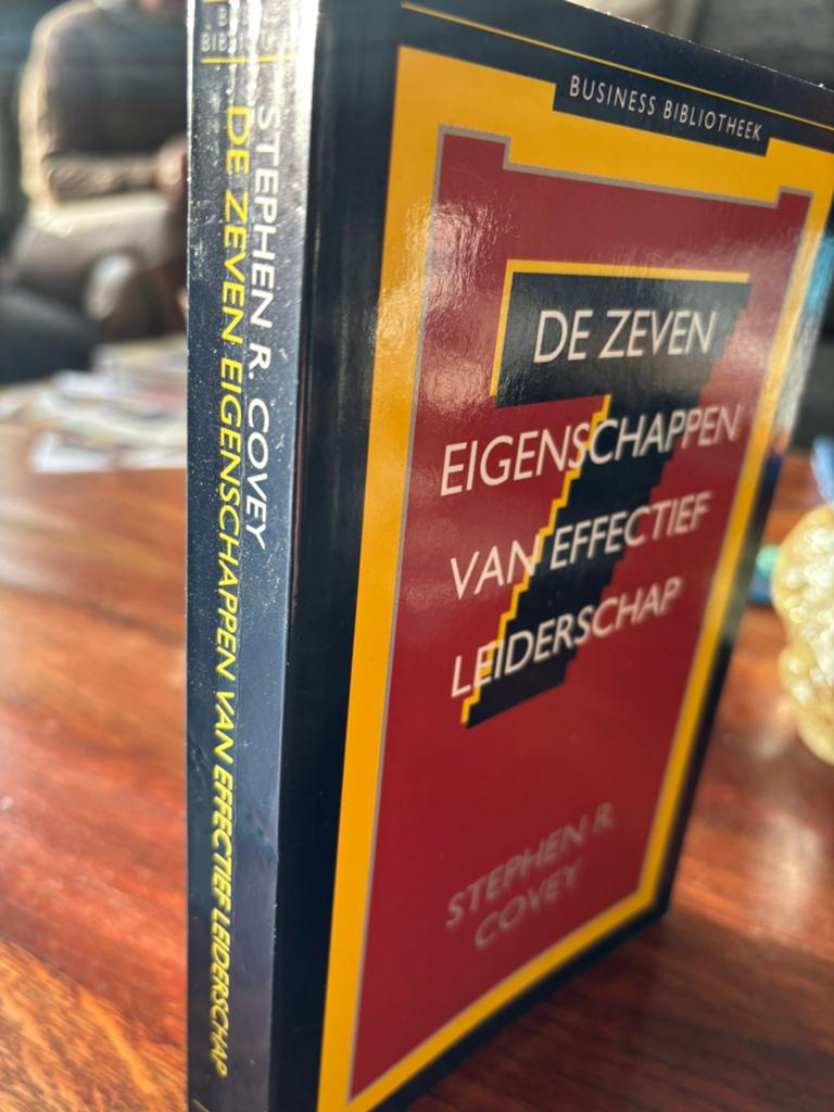 DE ZEVEN EIGENSCHAPPEN VAN EFFECTIEF LEIDERSCHAP S. COVEY, Ophalen of Verzenden, Zo goed als nieuw