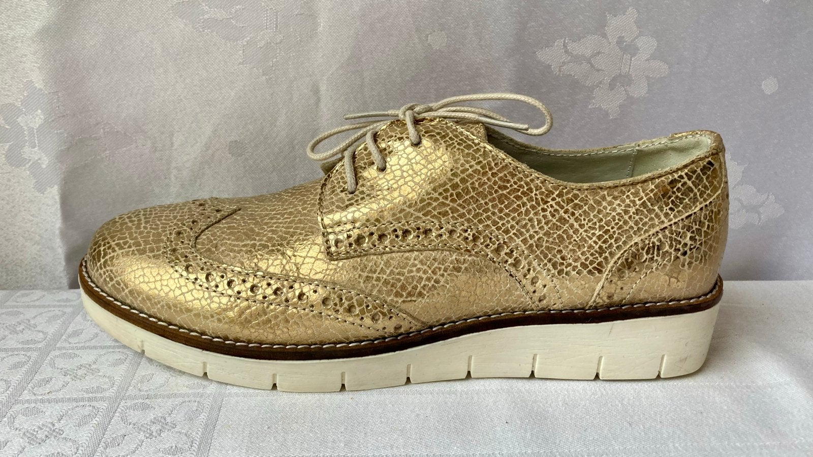 Gouden schoen Post Xchange Brogues Maat 37, Overige kleuren, Overige typen, Ophalen of Verzenden, Zo goed als nieuw