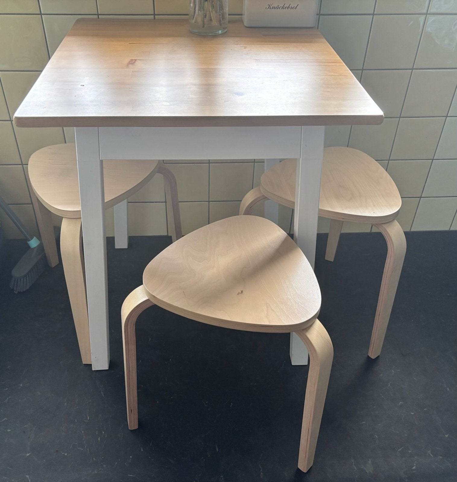 Ikea tafel, wit hout, Ophalen, Zo goed als nieuw, Rechthoekig, 50 tot 100 cm