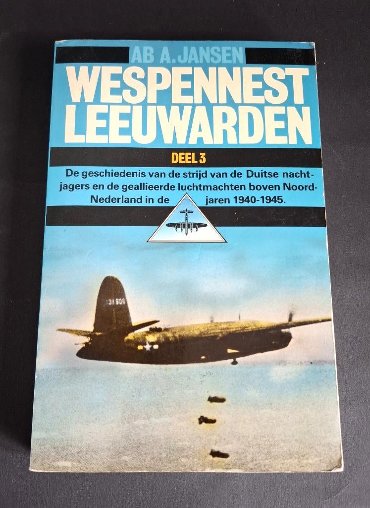 Wespennest Leeuwarden (Tweede Wereldoorlog), Ophalen of Verzenden, Overige soorten, Nederland, Boek of Tijdschrift