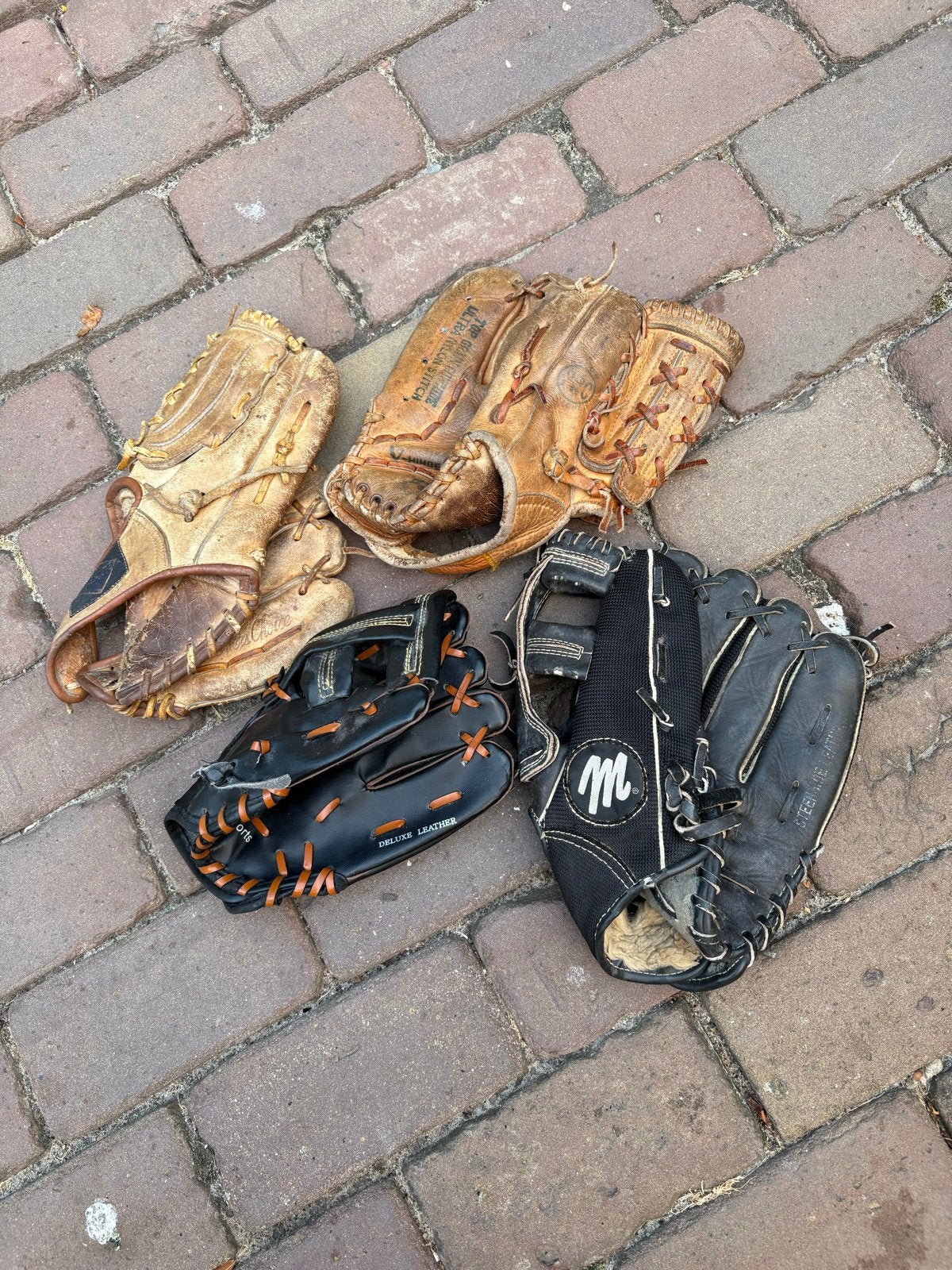 4 Honkbalhandschoenen -25€ incl verzenden, Ophalen of Verzenden, Gebruikt, Honkbal, Handschoen