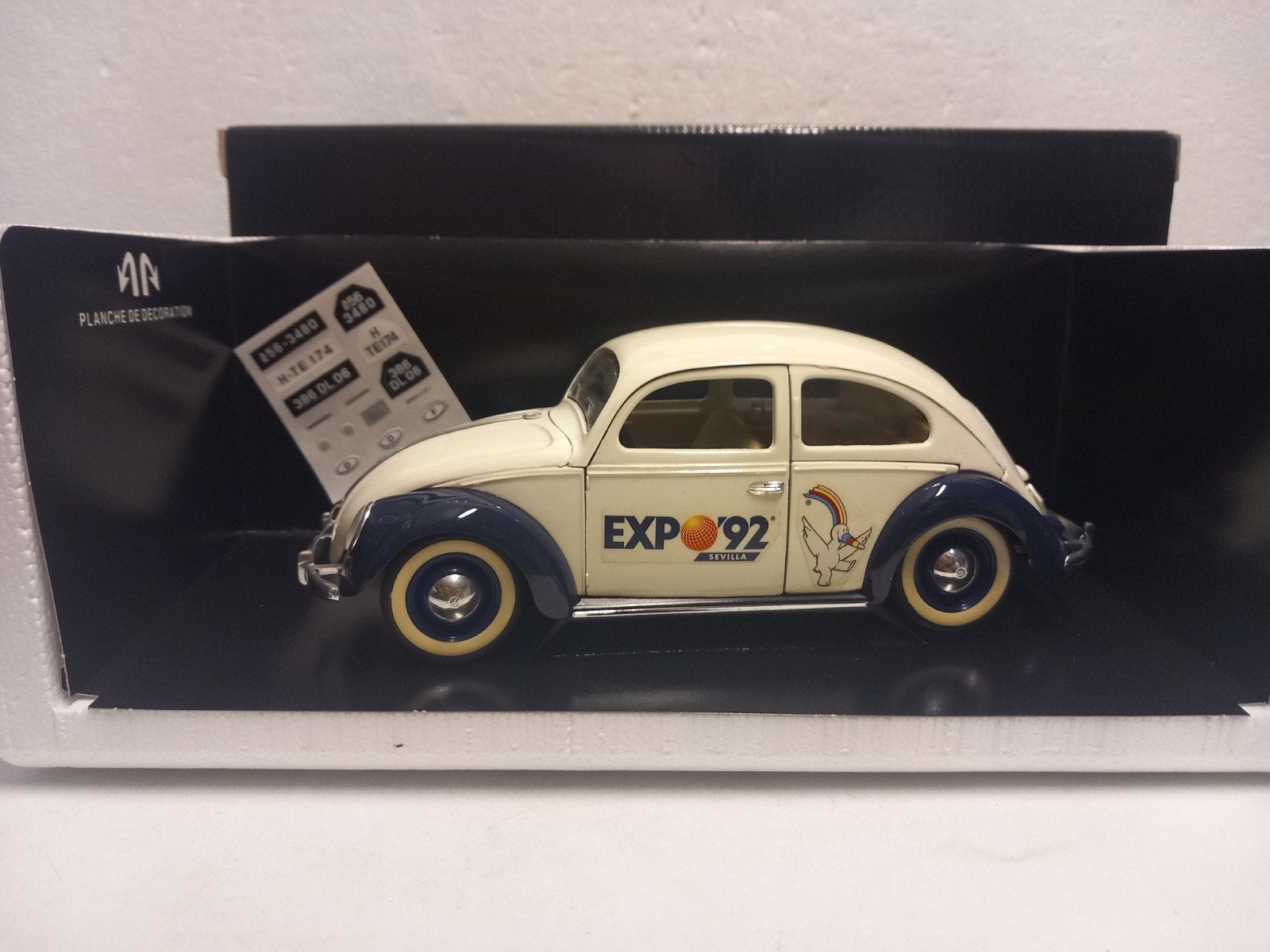 Volkswagen Kever split window EXPO 1992 Solido 1:17 KRD, Ophalen of Verzenden, Zo goed als nieuw, Auto, Solido