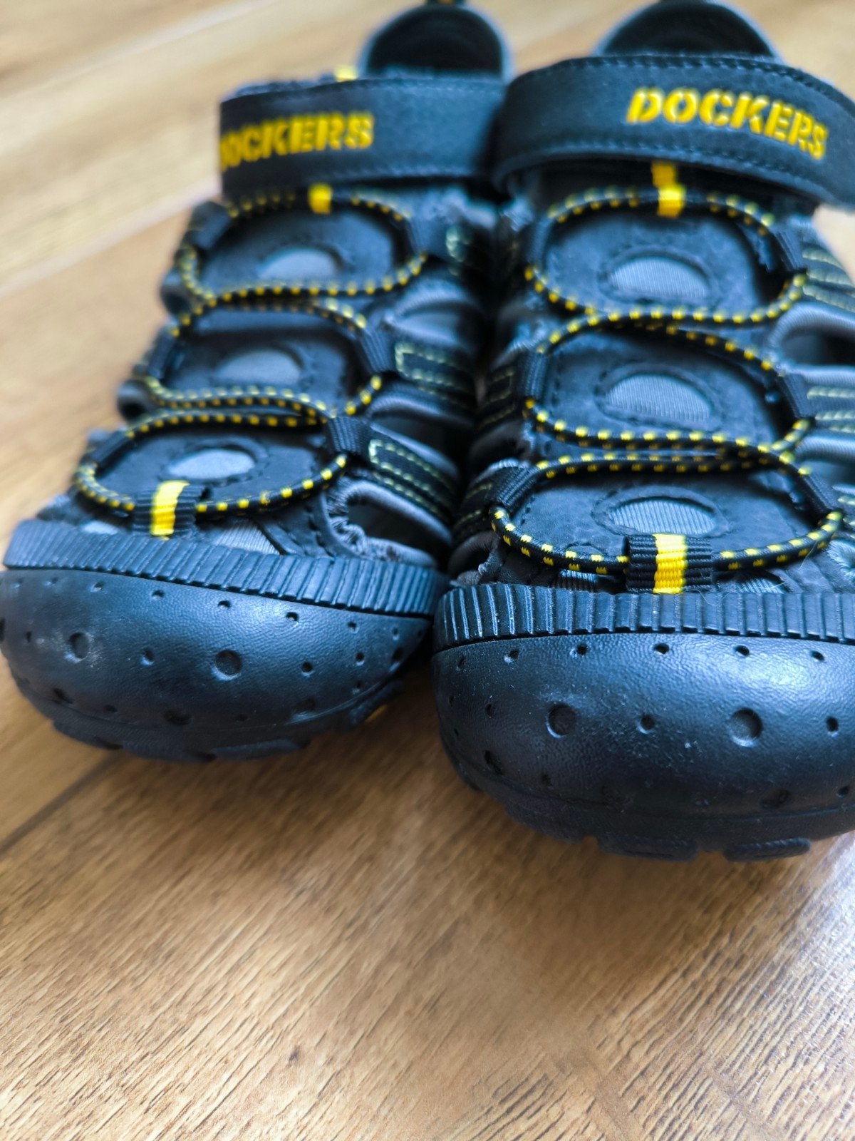 Dockers sandalen maat 34 zo goed als nieuw, Jongen of Meisje, Overige typen, Ophalen of Verzenden, Zo goed als nieuw