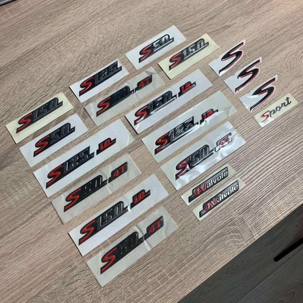 Emblemen Vespa S150 S125 S50 origineel, Info@jynkx.com, Nieuw, Ophalen of Verzenden, Piazza 99