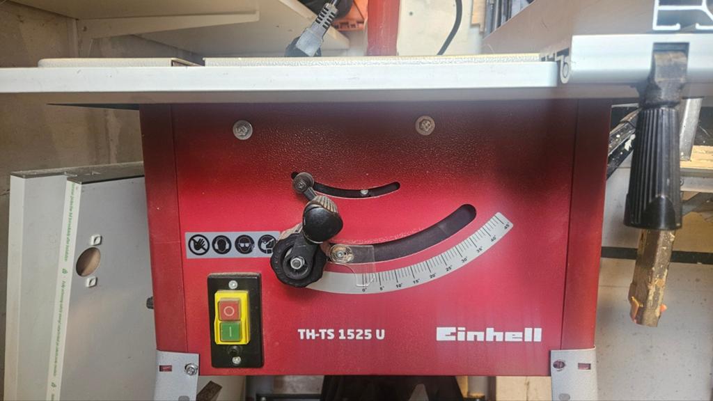 Zaagmachine Einhell TH-TS 1525 U, Doe-het-zelf en Verbouw, Gereedschap | Zaagmachines, Ophalen, Gebruikt, Cirkelzaag, 70 mm of meer