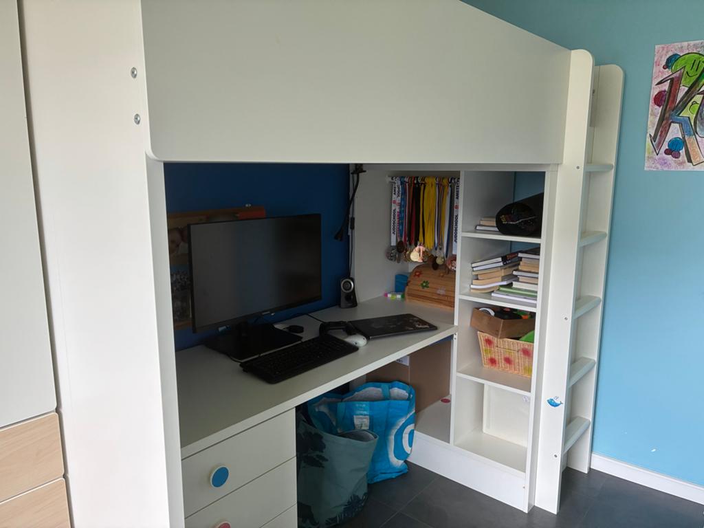 Witte Hoogslaper met Bureau GRATIS, Ophalen, Zo goed als nieuw, Hoogslaper