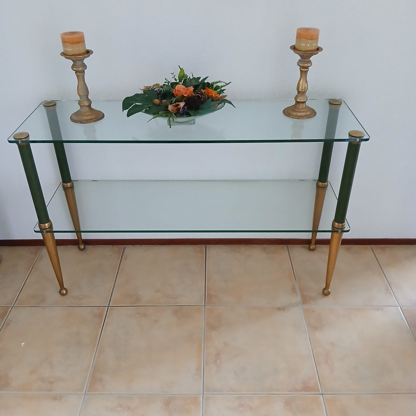 Glazen dressoir/bijzettafel met gouden en groene poten, Huis en Inrichting, Minder dan 55 cm, Gebruikt, Glas, Rechthoekig