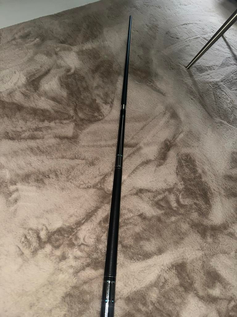 Nieuwe carbon F-stinger poolkeu, Ophalen of Verzenden, Nieuw, Keu of Ballen