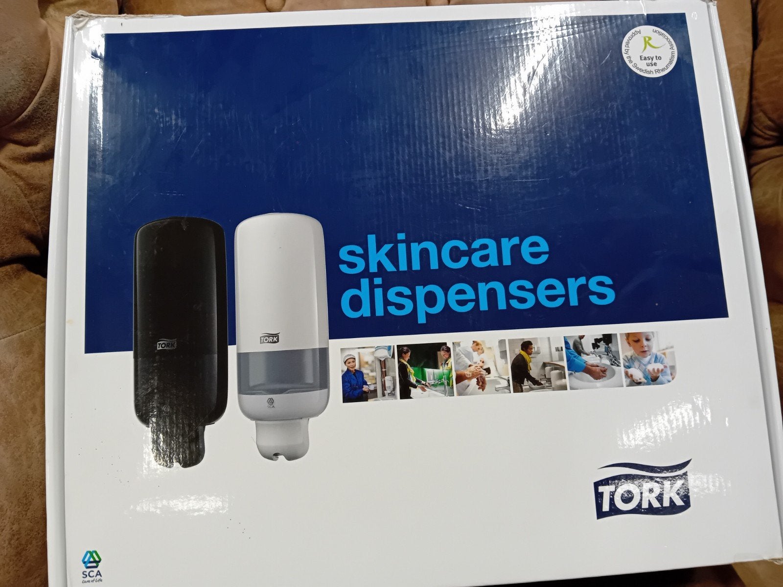 Tork Skincare Dispensers - Nieuw in doos inclusief zeep 2x, Sieraden, Tassen en Uiterlijk, Ophalen of Verzenden, Nieuw, Overige typen