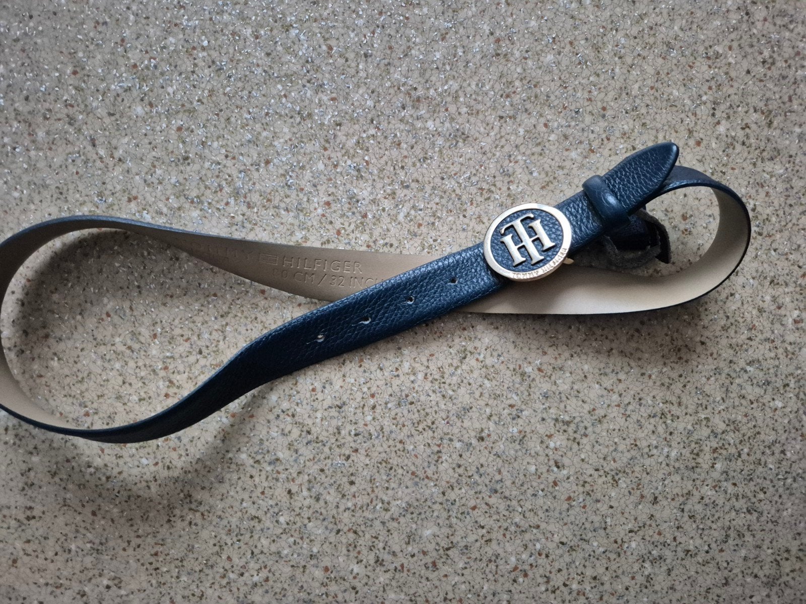 Tommy Hilfiger Leren Riem - Donkerblauw met Gouden Gesp, Minder dan 3 cm, Echt leder, Tailleriem, Ophalen of Verzenden