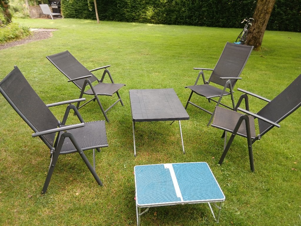 Campingstoelen + tafels, Ophalen, Zo goed als nieuw, Campingstoel