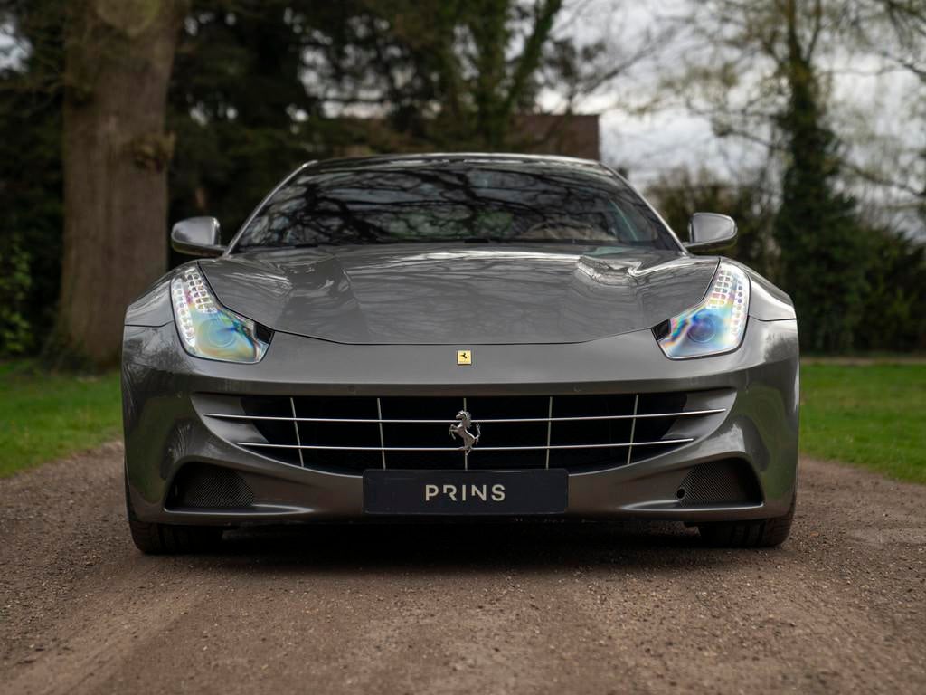 Ferrari FF 6.3 V12 | Perfect maintenance (bj 2013), Auto's, Ferrari, Euro 5, 12 cilinders, 4 stoelen, Leder