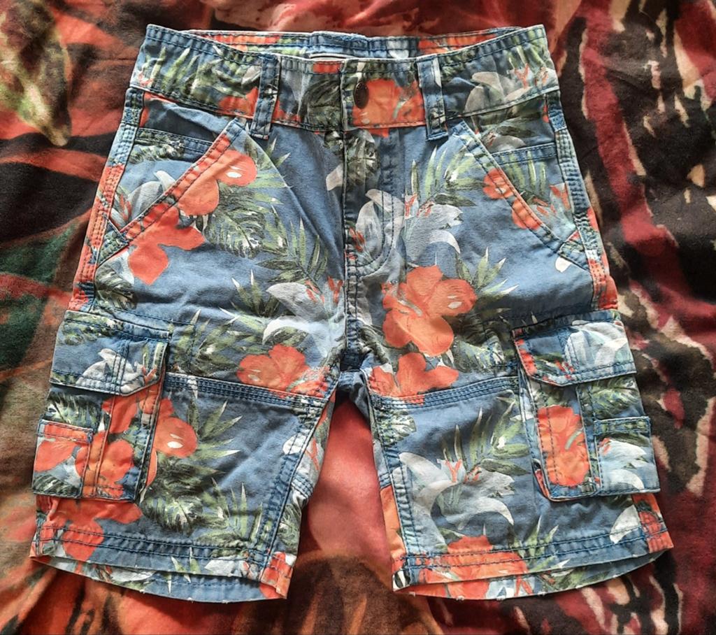 Kleurige korte broek blauw oranje maat 98/104, Kinderen en Baby's, Kinderkleding | Maat 98, Ophalen, Gebruikt, Jongen, Broek