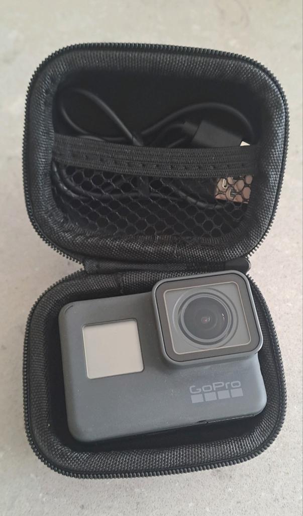 GoPro Hero met probmount en hoes zo goed als nieuw, Ophalen of Verzenden, Zo goed als nieuw, GoPro