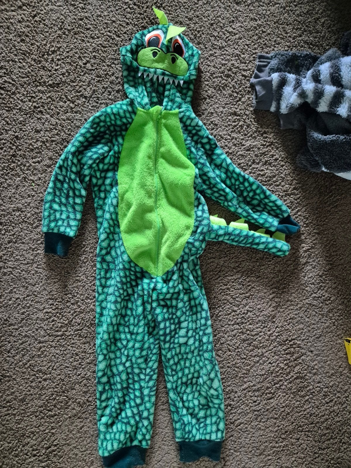 Dinosaurus onesie maat 110-116 met staart, Ophalen, Gebruikt, Jongen of Meisje, Overige typen