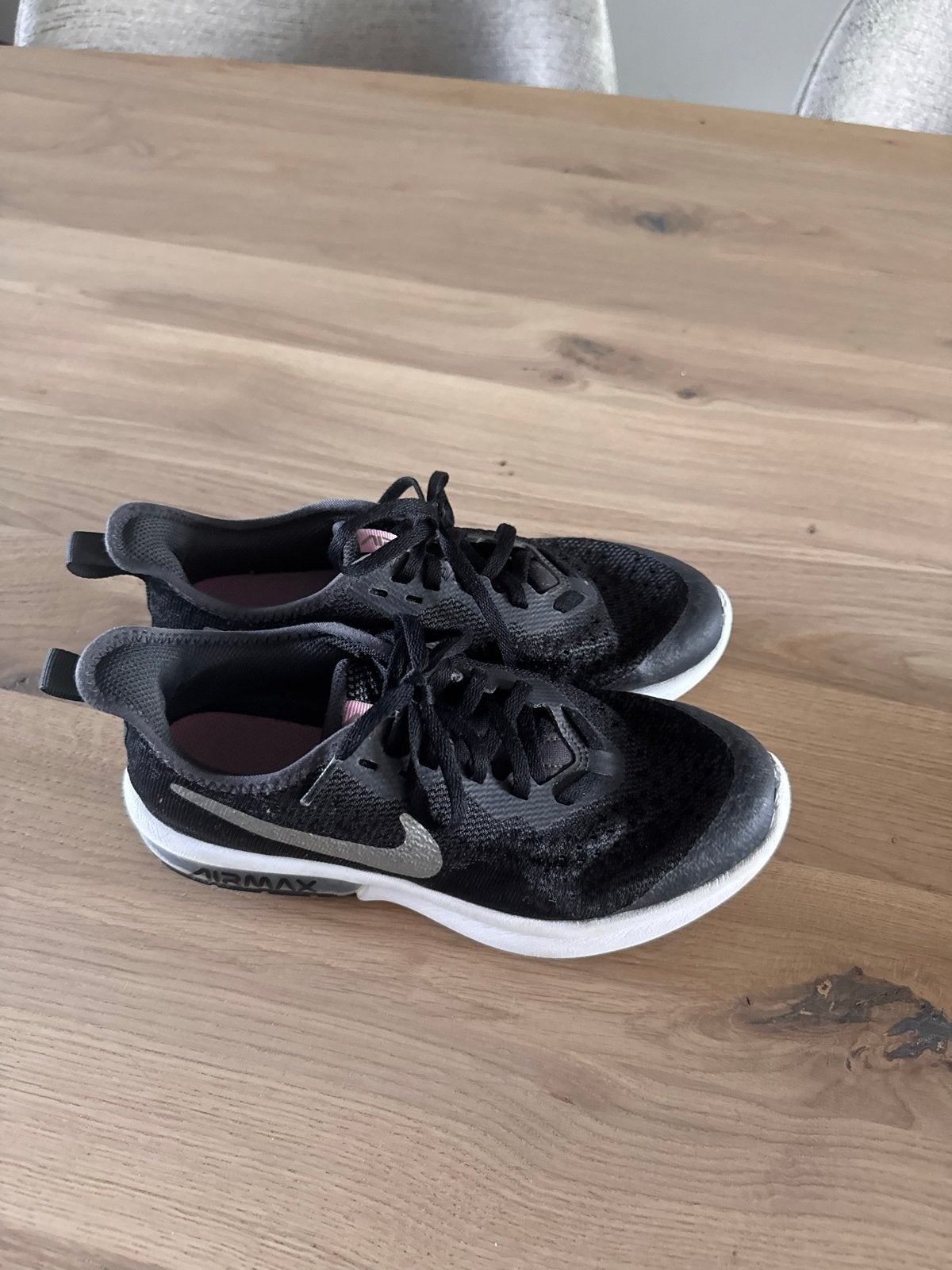 Nike Air Max sneakers - Maat 36 - Zwart, Kleding | Dames, Ophalen of Verzenden, Zo goed als nieuw, Zwart, Sneakers of Gympen