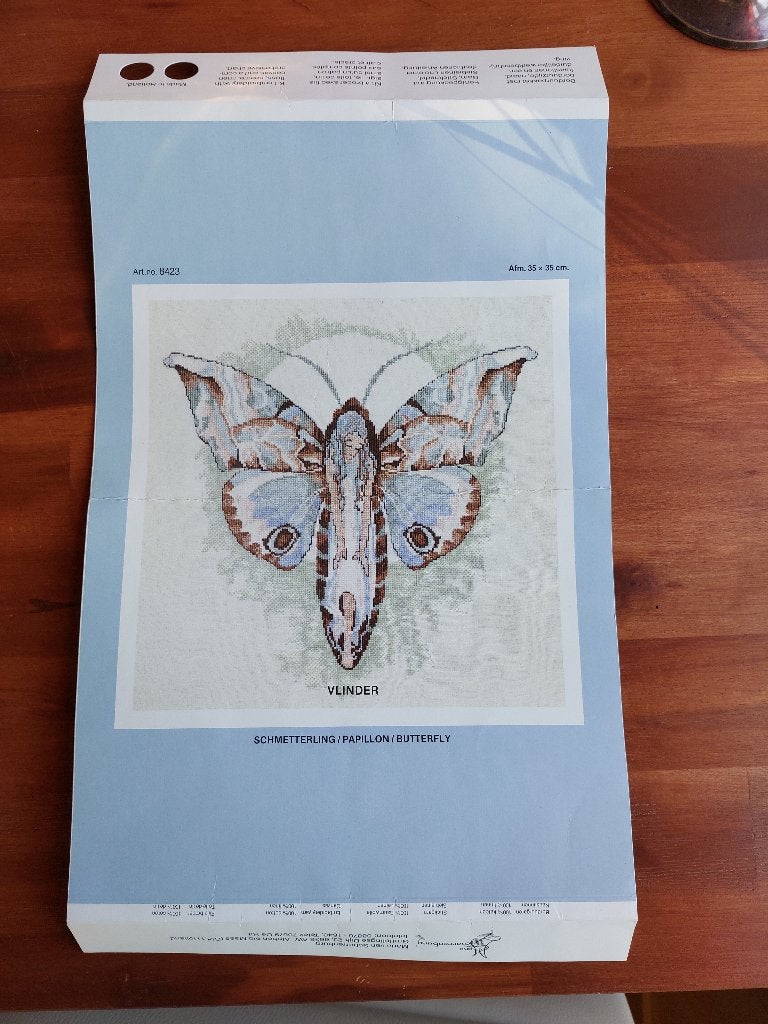 Maria van Scharrenburg borduurpakket vlinder / vrouw, Verzenden, Zo goed als nieuw, Handborduren, Borduurpakket