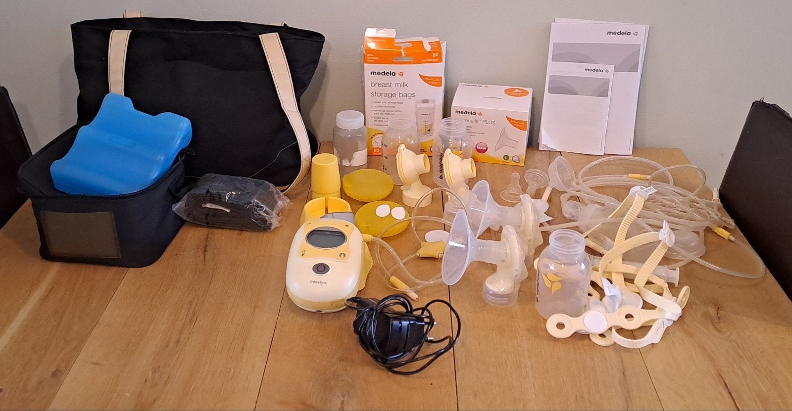 Medela Freestyle Dubbele Elektrische Borstkolf Set, Ophalen, Gebruikt, Borstkolf