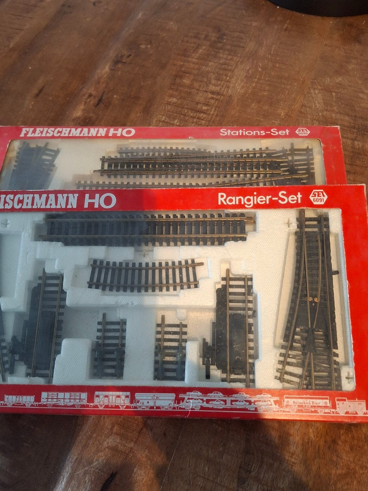 Fleischmann rails . Meerdere dozen.rails en 1 accu set. Nooi, Gelijkstroom, Fleischmann, Nieuw, Rails