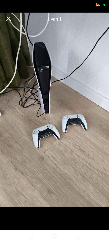 Ps5 pro met 2 controllers, Spelcomputers en Games, Spelcomputers | Sony PlayStation 5, Ophalen, Zo goed als nieuw
