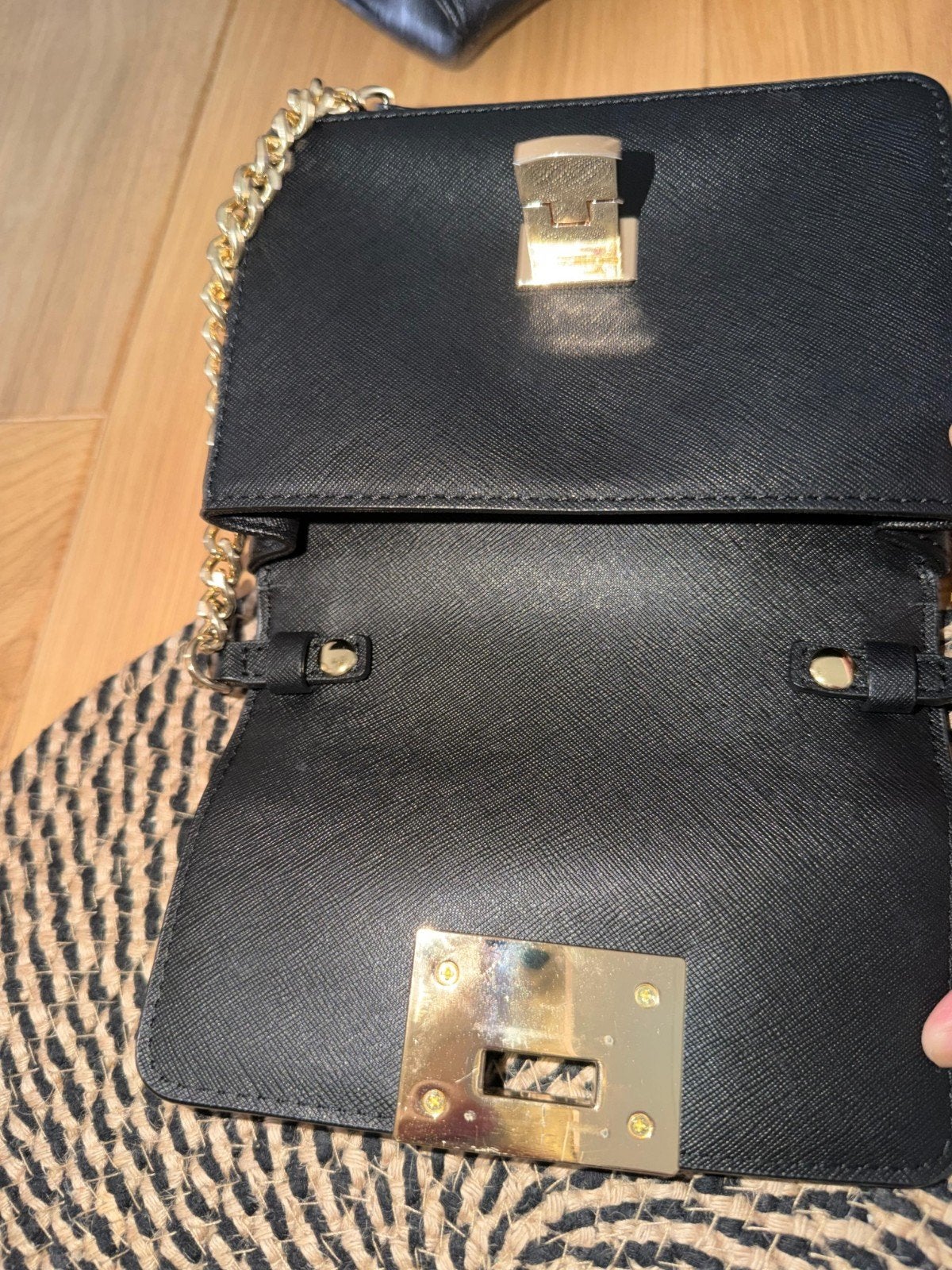 Michael Kors Crossbody Tas Saffiano Leer Zwart Goud, Ophalen of Verzenden