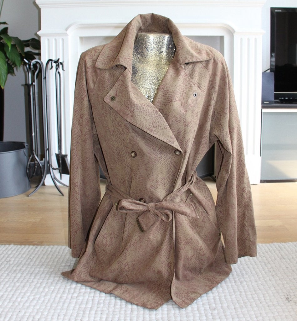 Prachtige Damo Outdoor Jas (Maat 36) Tussenjas € 30,-, Kleding | Dames, Bruin, Ophalen of Verzenden, Zo goed als nieuw, Maat 36 (S)