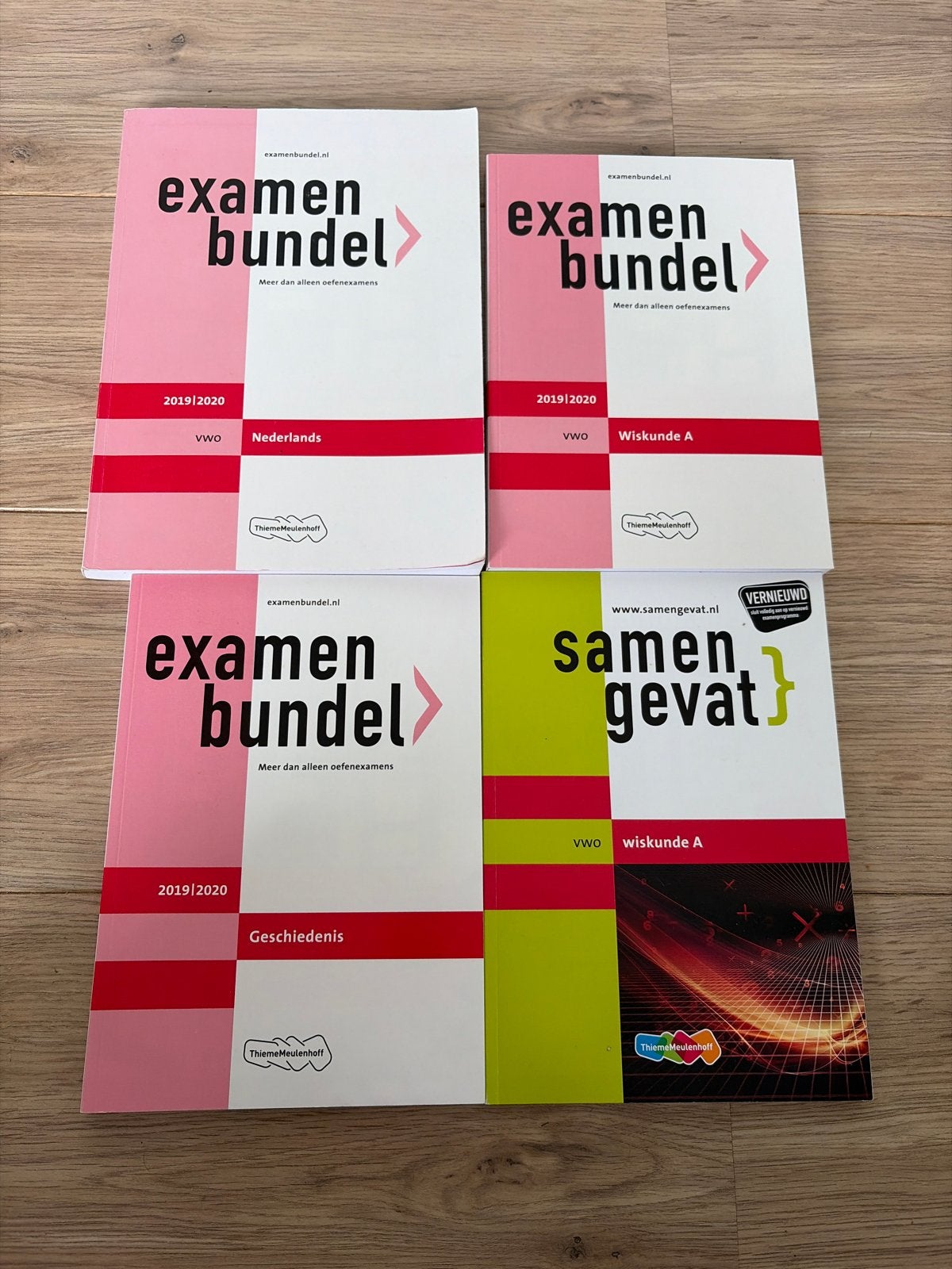 Examenbundels VWO 2019/2020 - Nederlands, Wiskunde A, Geschi, Ophalen of Verzenden, Nieuw, VWO, Nederlands