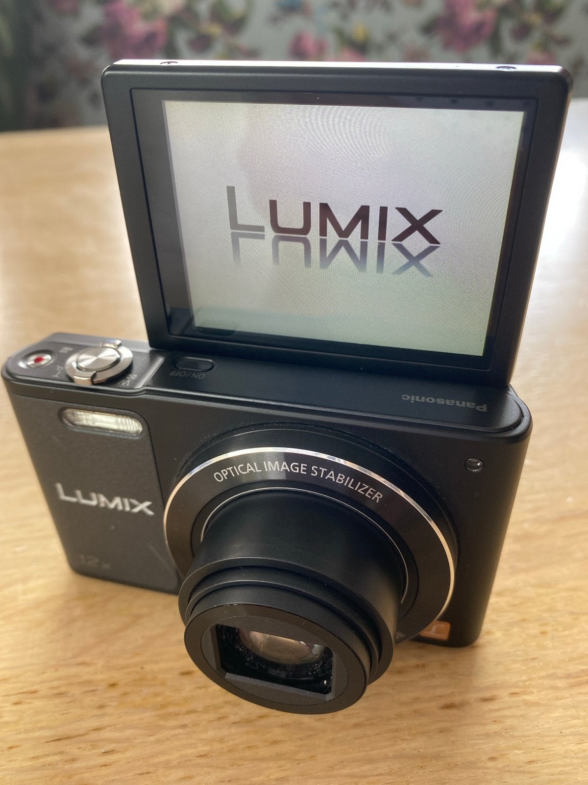 Panasonic lumix compact camera met 12x zoom en wifi, Ophalen, Gebruikt, Compact, Overige Merken