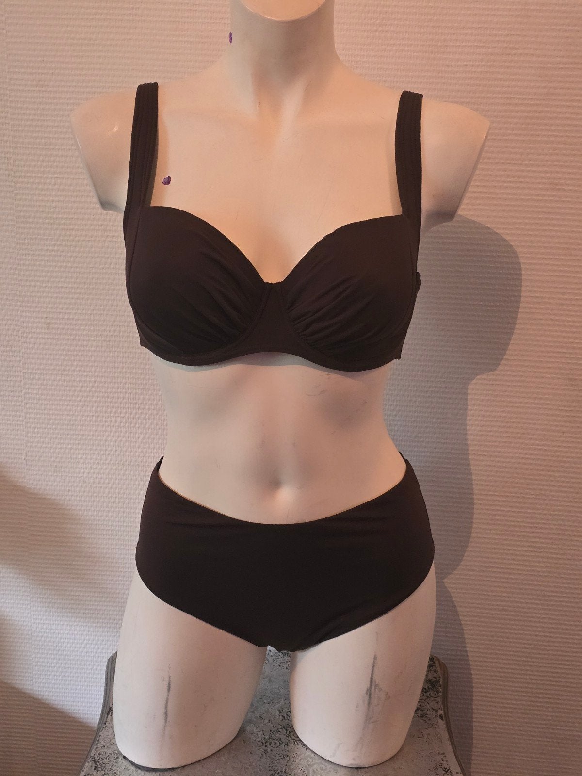 Hunkemöller Bikini Set - Donkerbruin Maat 75E/M, Kleding | Dames, Badmode en Zwemkleding, Bruin, Ophalen of Verzenden, Zo goed als nieuw