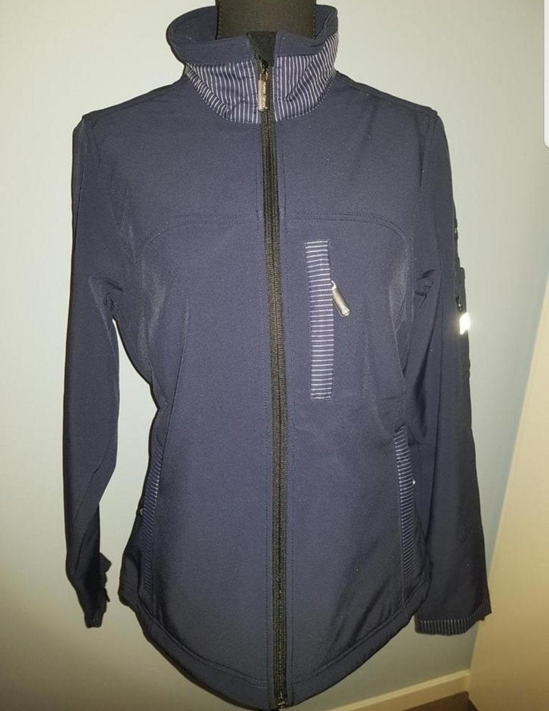 Nieuwe softshell Human Nature tussenjas
Maat M

Oksel tot ok, Kleding | Dames, Maat 38/40 (M), Blauw, Nieuw, Ophalen of Verzenden
