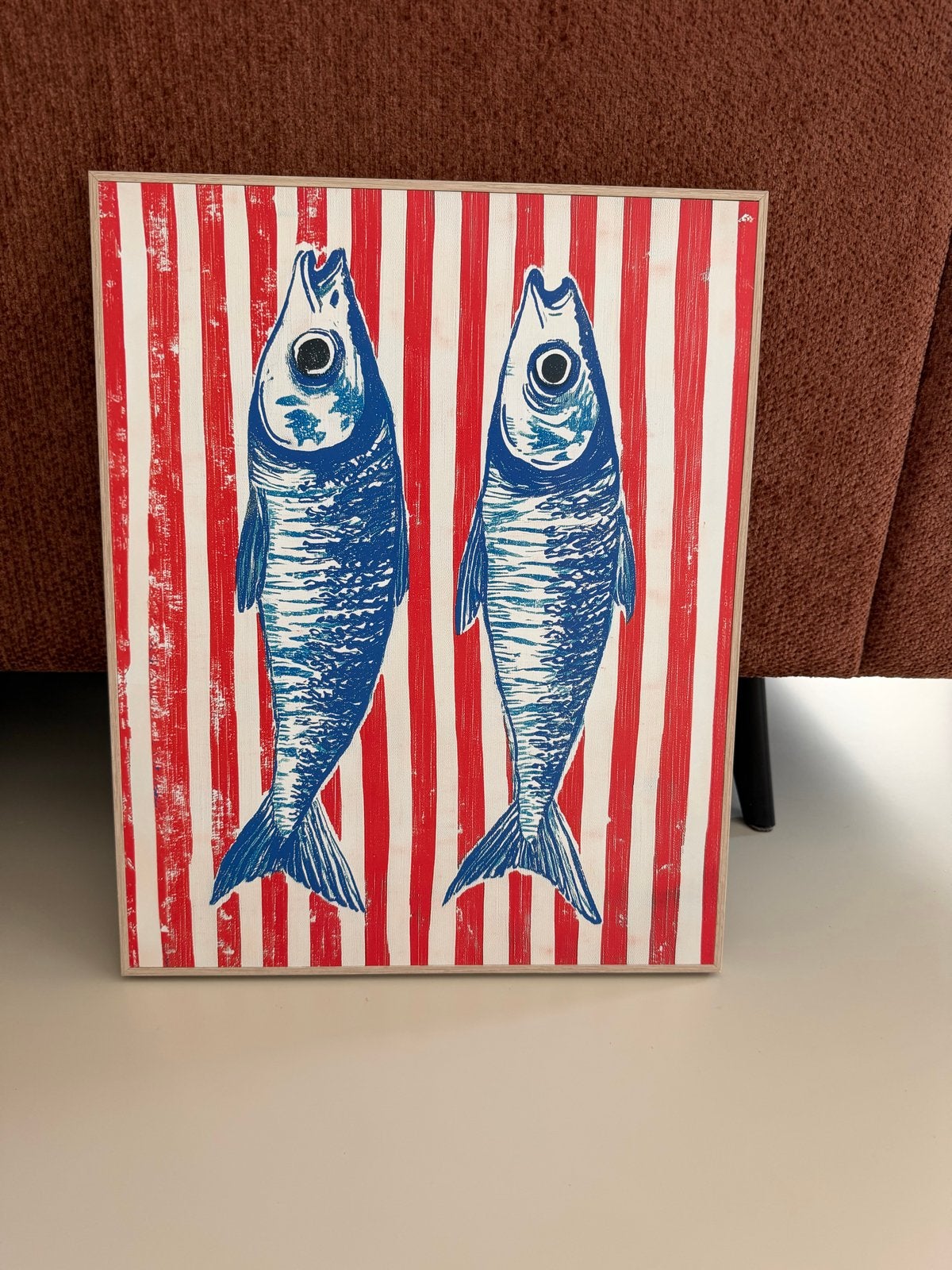 Sardines op rood-wit gestreepte achtergrond - 52x41cm, Hout, Dieren, Overige technieken, Ophalen