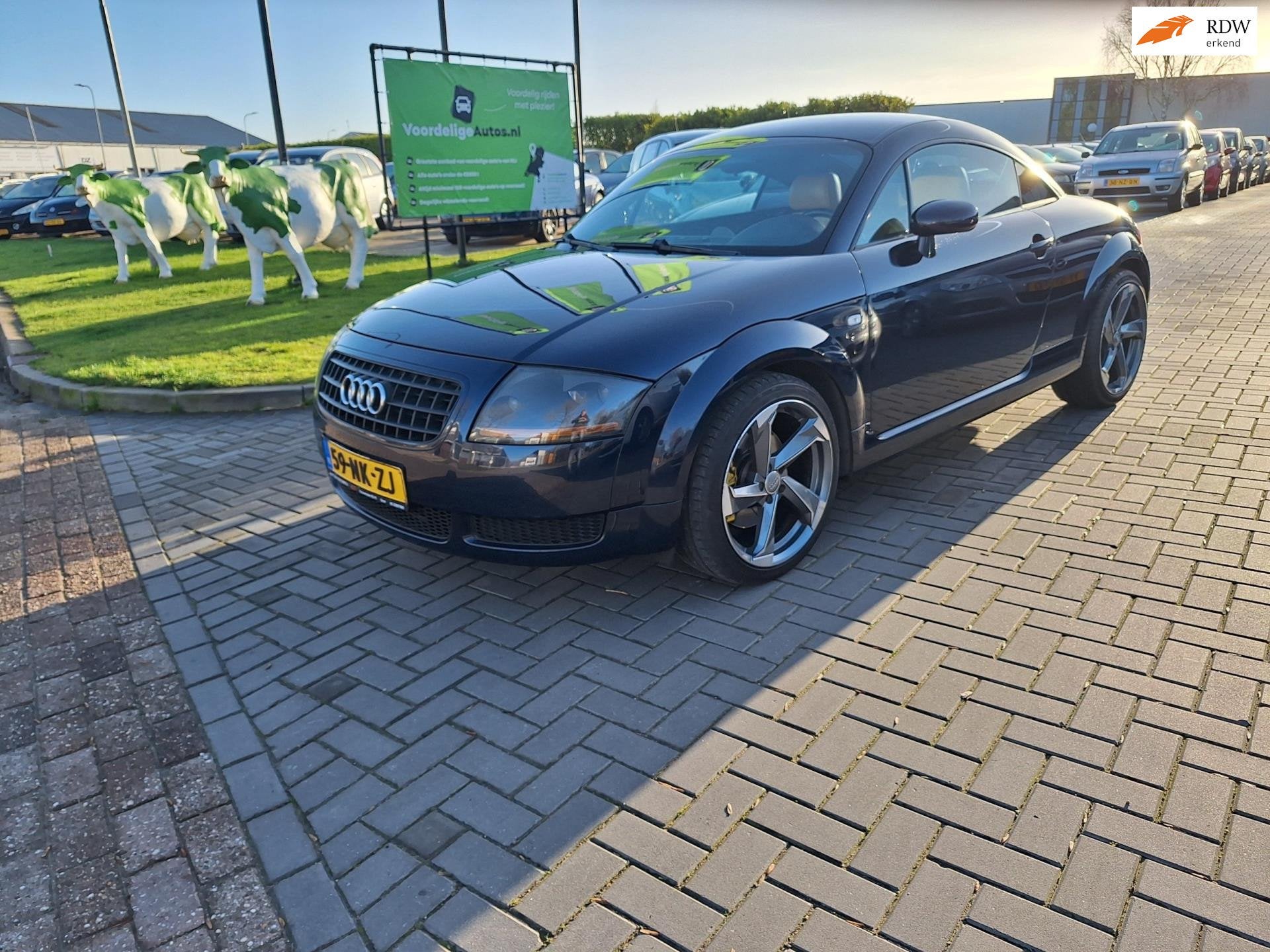 Audi TT 1.8 5V Turbo Coupe / AUTOMAAT / BLOEDSNEL!, TT, Gebruikt, 4 cilinders, Bedrijf