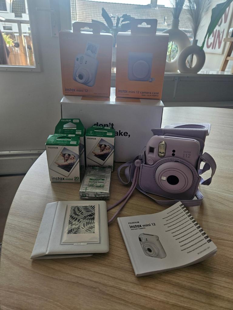 Instax Mini 12 Camera Set - Zo goed als nieuw, Compact, Ophalen of Verzenden, Zo goed als nieuw, Fuji