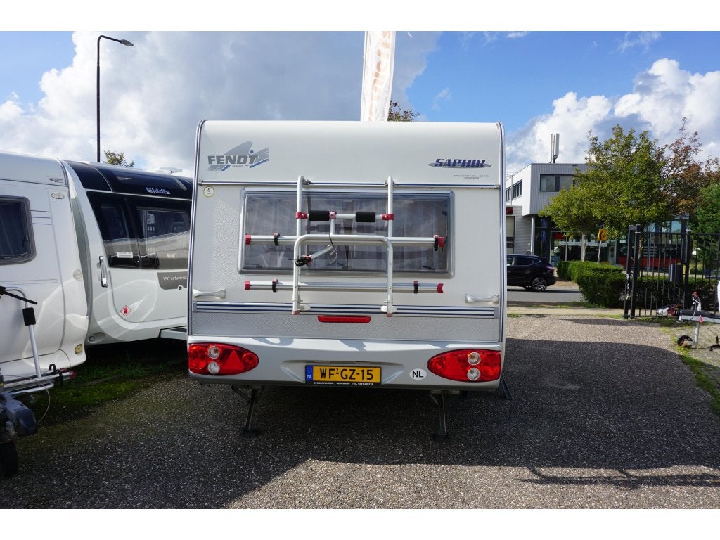 Fendt Saphir 470 FTB Voortent,fietsenrek,, Caravans en Kamperen, Rondzit, Bedrijf, Lengtebed, Schokbreker