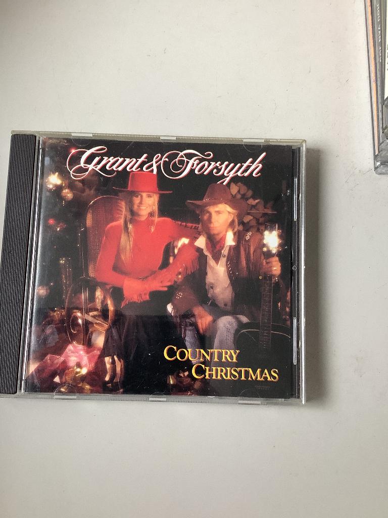 Grant & Forsyth country Christmas., Verzenden, Gebruikt