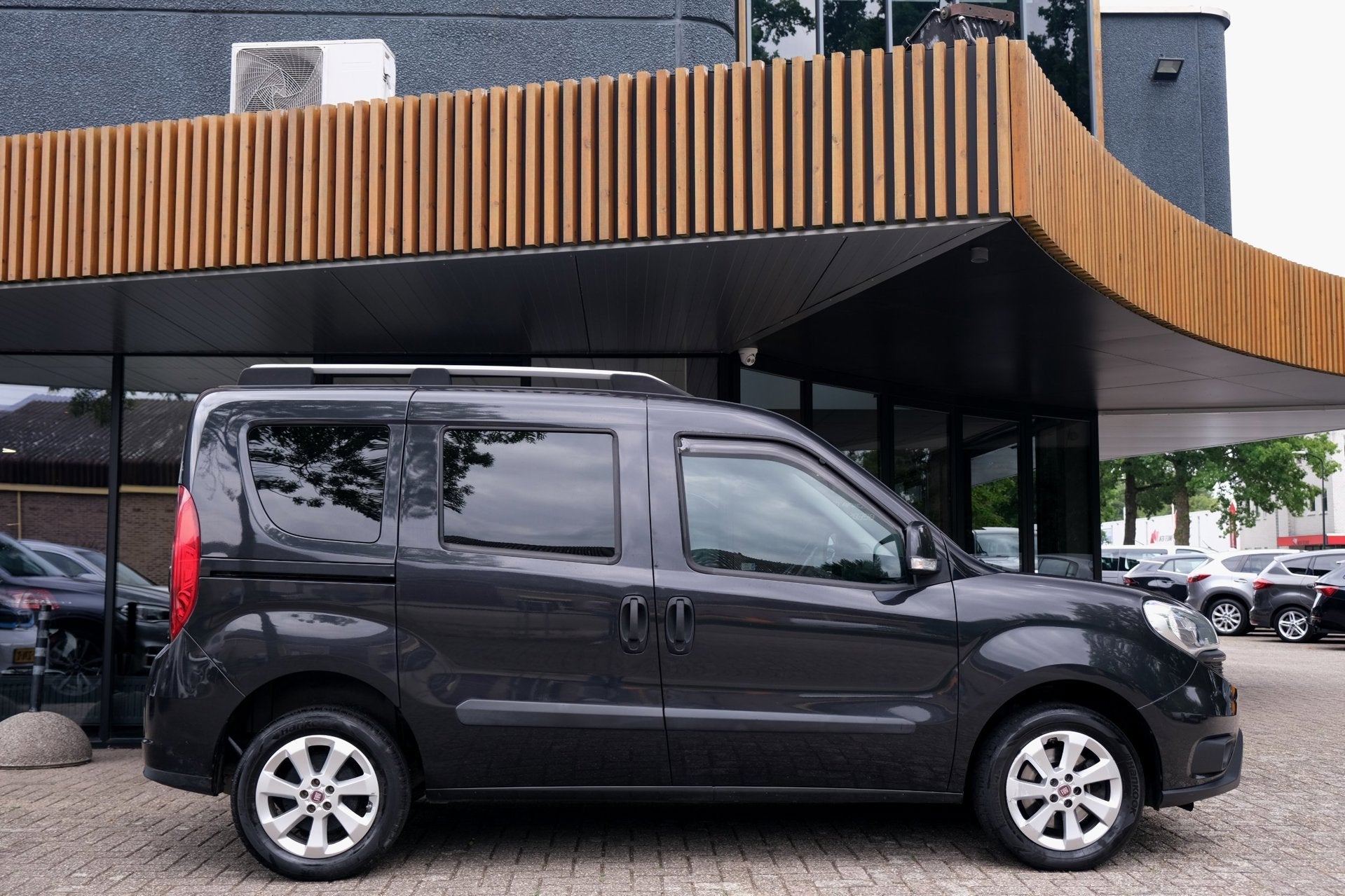 Fiat Doblò 1.4 T-Jet Lounge|Rijklaar!|Trekhaak|D.Riem v.v.|, Voorwielaandrijving, Stof, Gebruikt, 4 cilinders