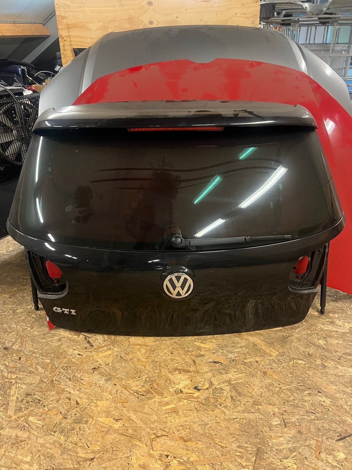 Achterklep Golf 5 GTI inclusief spoiler en remlicht, Ophalen, Gebruikt, Achterklep, Volkswagen
