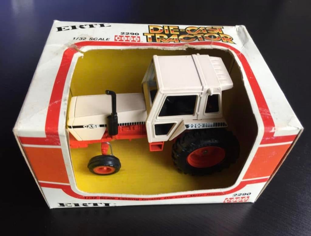 Ertl Case 2290 nieuw 1:32, Ophalen of Verzenden, Zo goed als nieuw, Tractor of Landbouw