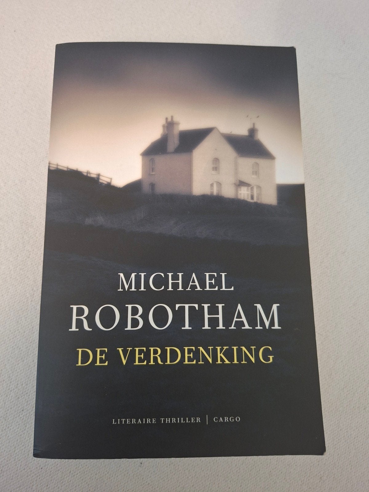 De verdenking - Michael Robotham (Literaire thriller), Boeken, Ophalen of Verzenden, Gelezen, Michael Robotham, Wereld overig