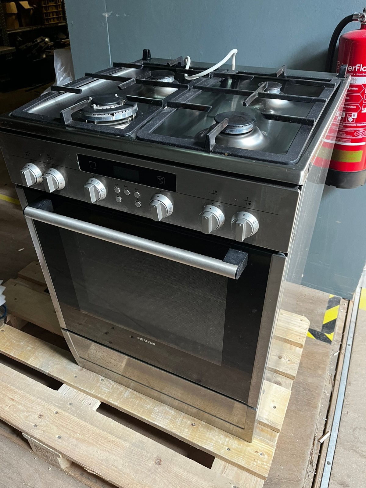 SIEMENS gasfornuis en oven, Ophalen, Gebruikt, 4 kookzones, Gas