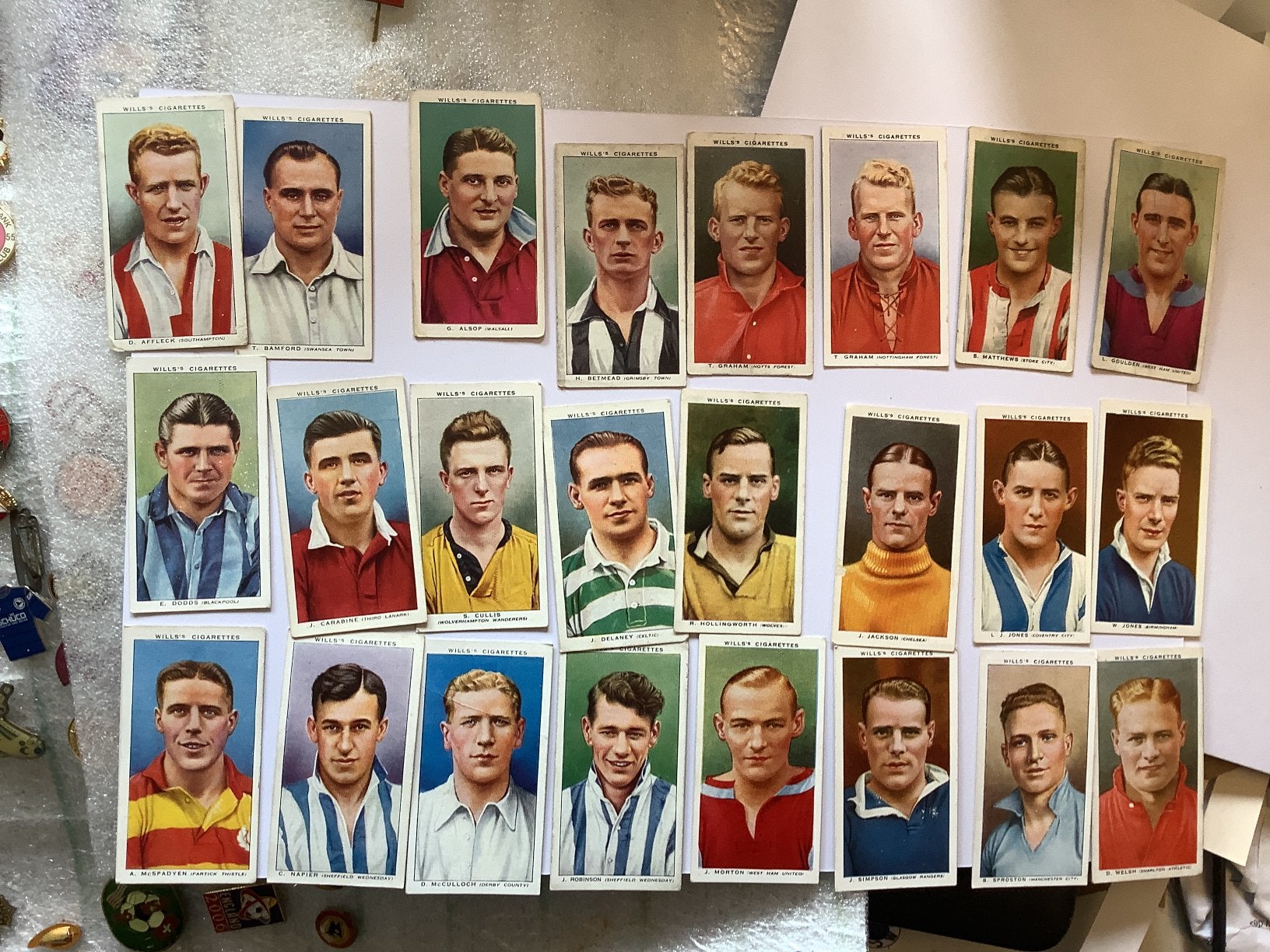 34 voetbalplaatjes Wills Cigarettes, Ophalen of Verzenden, Gebruikt, Poster, Plaatje of Sticker
