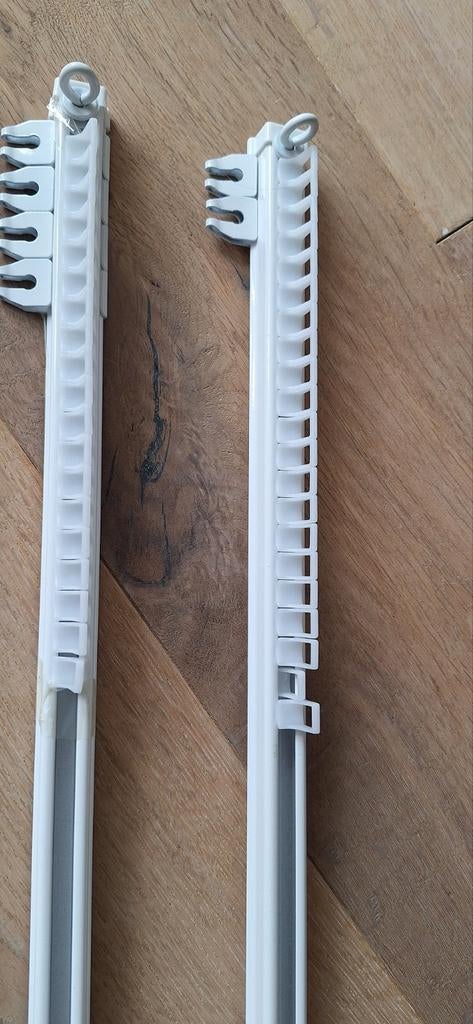 Twee witte professionele gordijnrails 2x 2m, Huis en Inrichting, Stoffering | Gordijnen en Lamellen, 200 cm of meer, Professionele gordijnrails