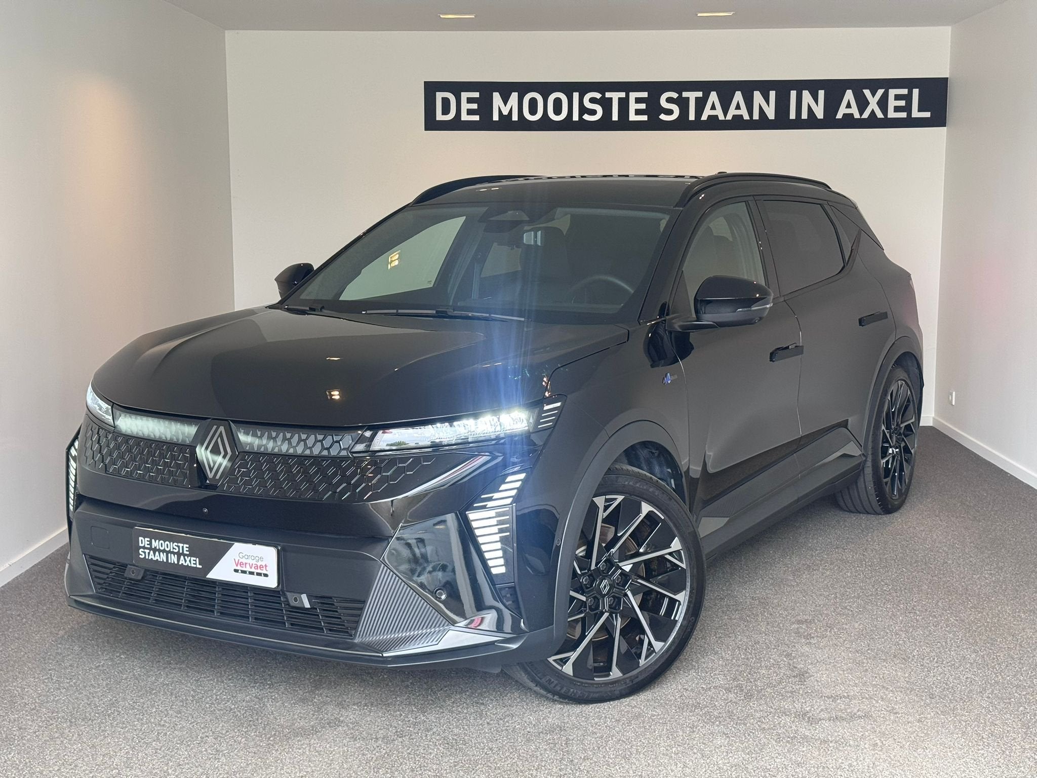 Renault Scenic E-Tech EV87 long range esprit Alpine, Gebruikt, Zwart, 474 min, Leder en Stof