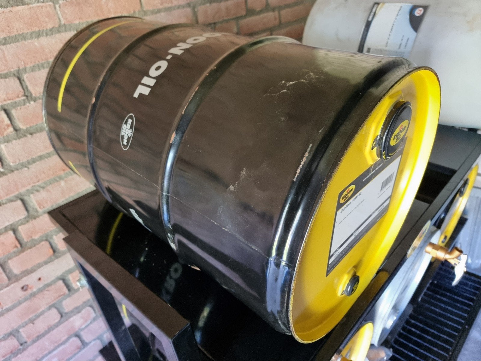 Nieuw 60 liter vat Kroon-Oil Subliem 15W-40 motorolie, Ophalen, Nieuw, Universele onderdelen