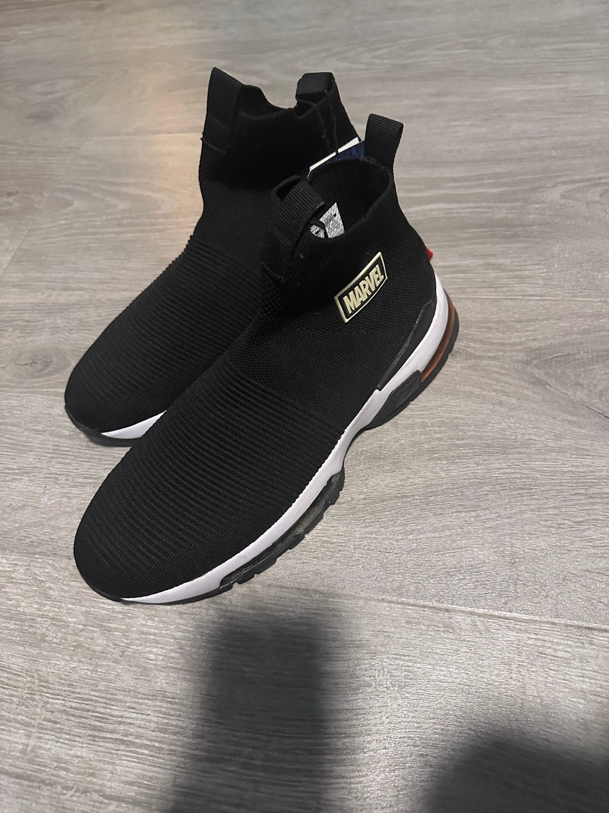 Pull & Bear Marvel Sneakers Maat 43, Ophalen of Verzenden, Zo goed als nieuw, Zwart, Sneakers of Gympen
