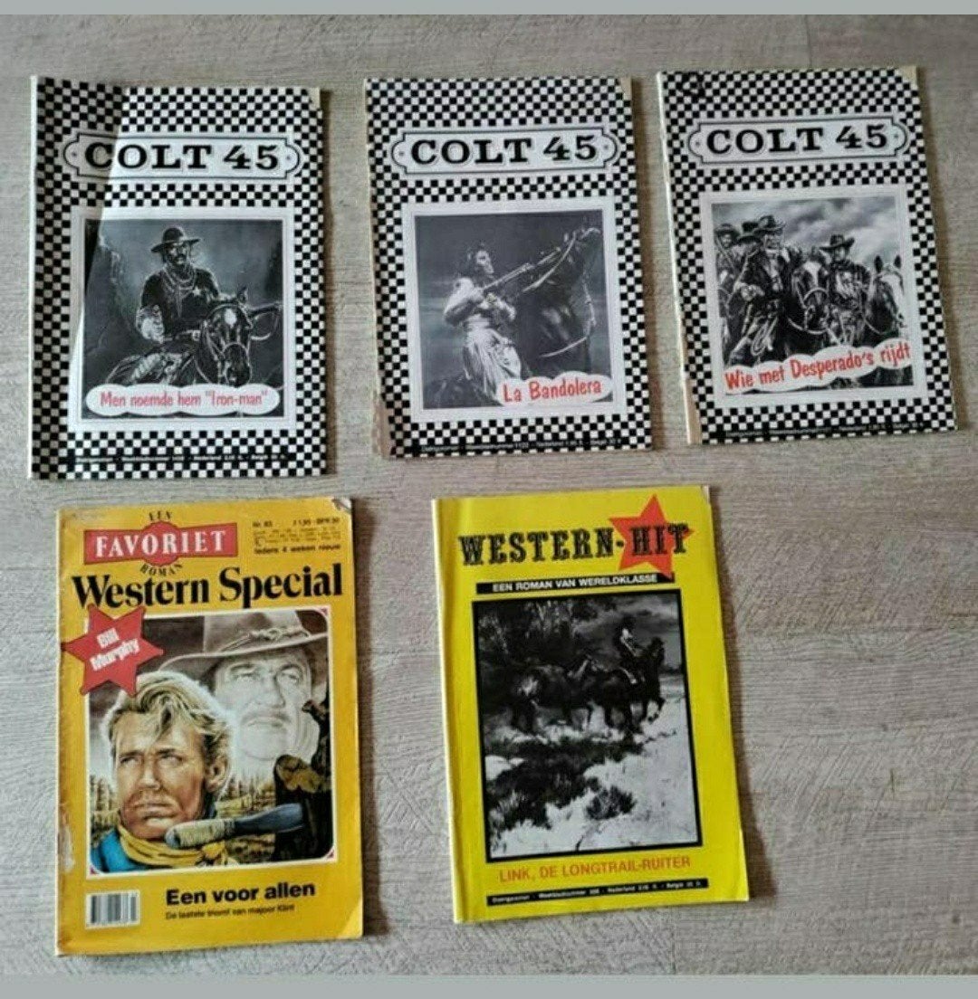 COLT 45,Western Special,Western Hit,Geel,1960,Retro, Gelezen, Ophalen of Verzenden, Meerdere stripboeken