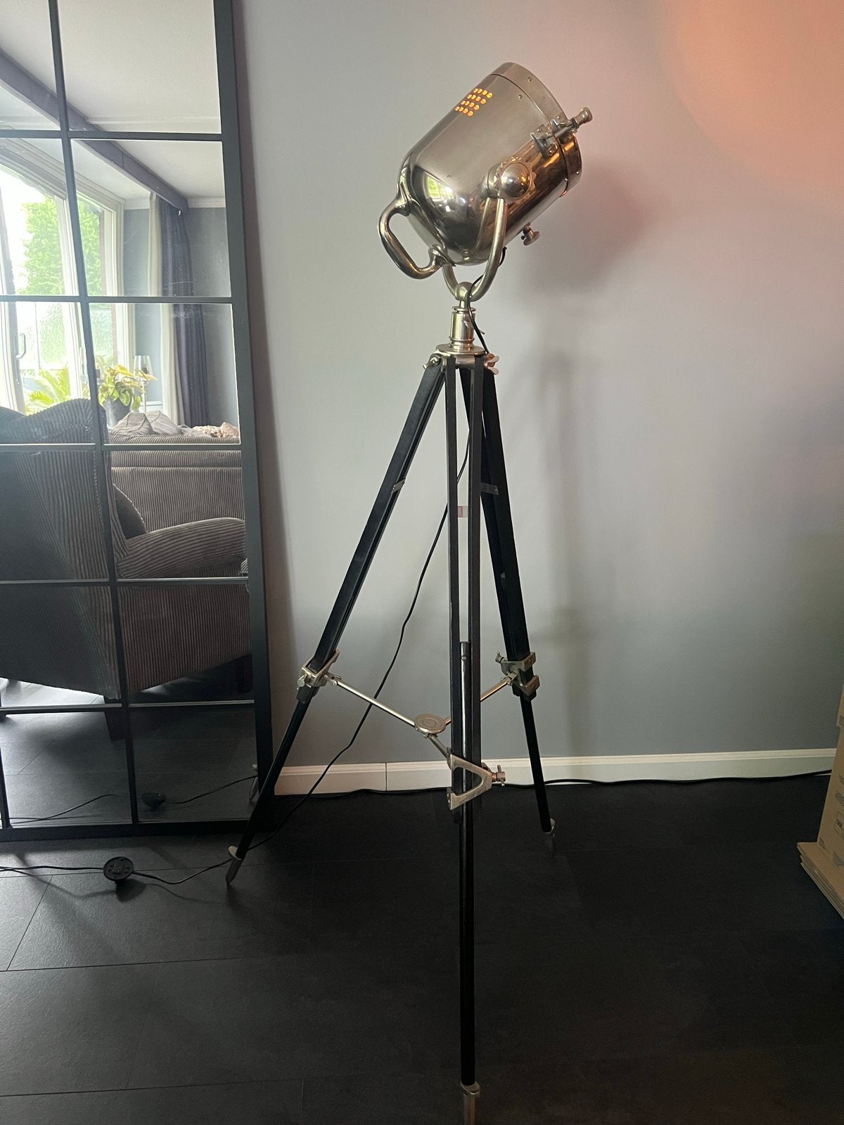 Vintage Studio Spotlamp op Statief - Industriële Stijl, Huis en Inrichting, Lampen | Vloerlampen, Ophalen, Zo goed als nieuw, Hout