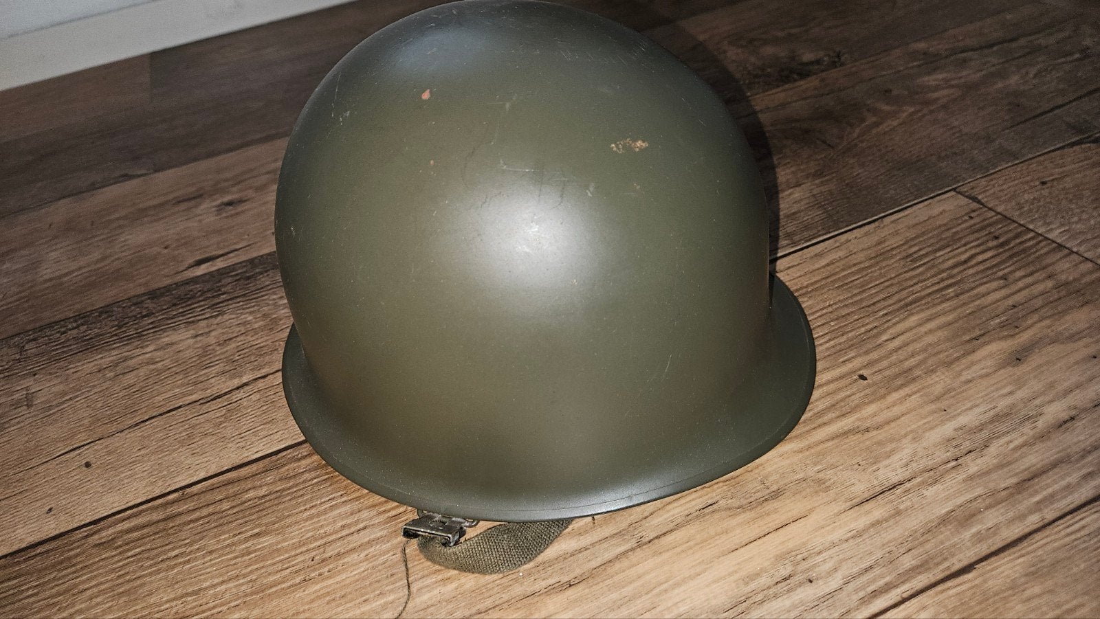 Vintage Legerhelm - Groen, Verzamelen, Ophalen of Verzenden, Landmacht, Overige gebieden, Helm of Baret